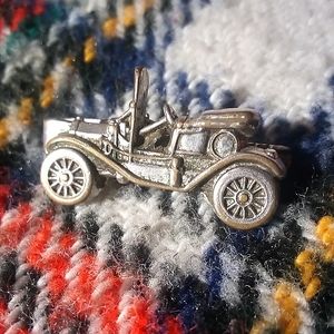 Vintage old car tie clip